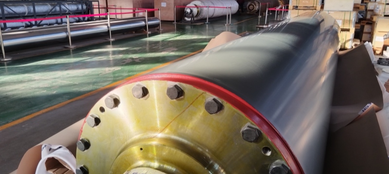 Keramische Presswalze für den Pressabschnitt Keramische Presswalze für den Pressabschnitt